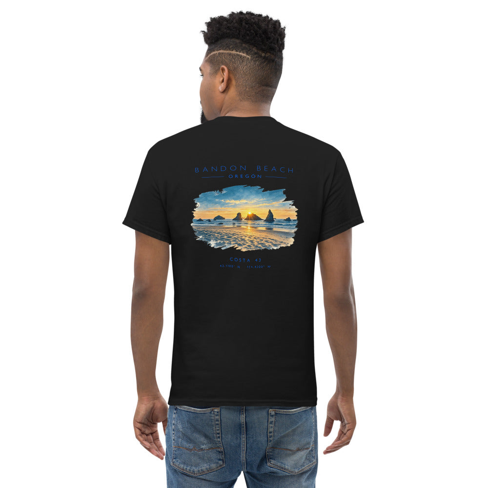 Camiseta Bandon Beach negra de Costa 43, modelo de espaldas