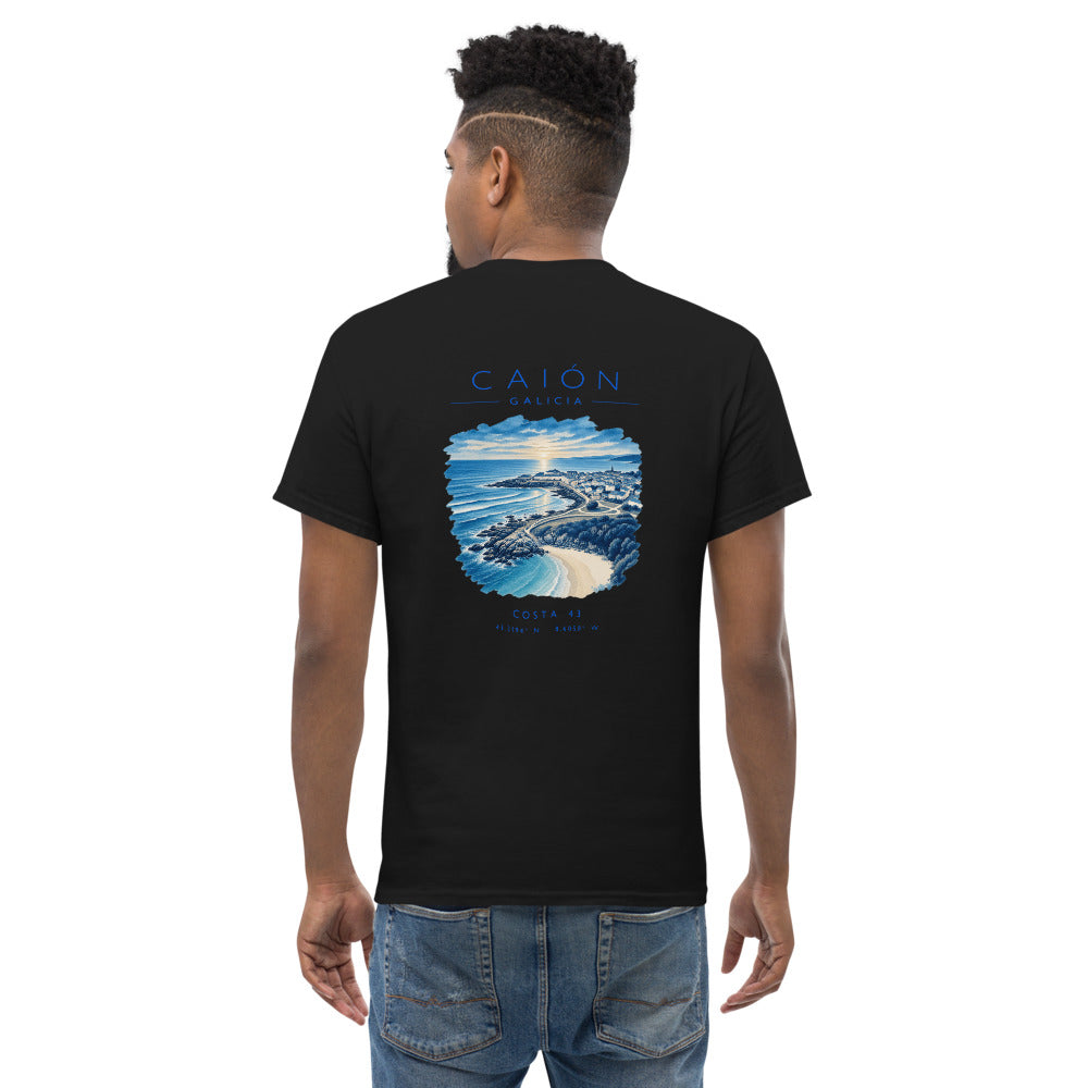 Camiseta Caión negra de Costa 43, modelo de espaldas