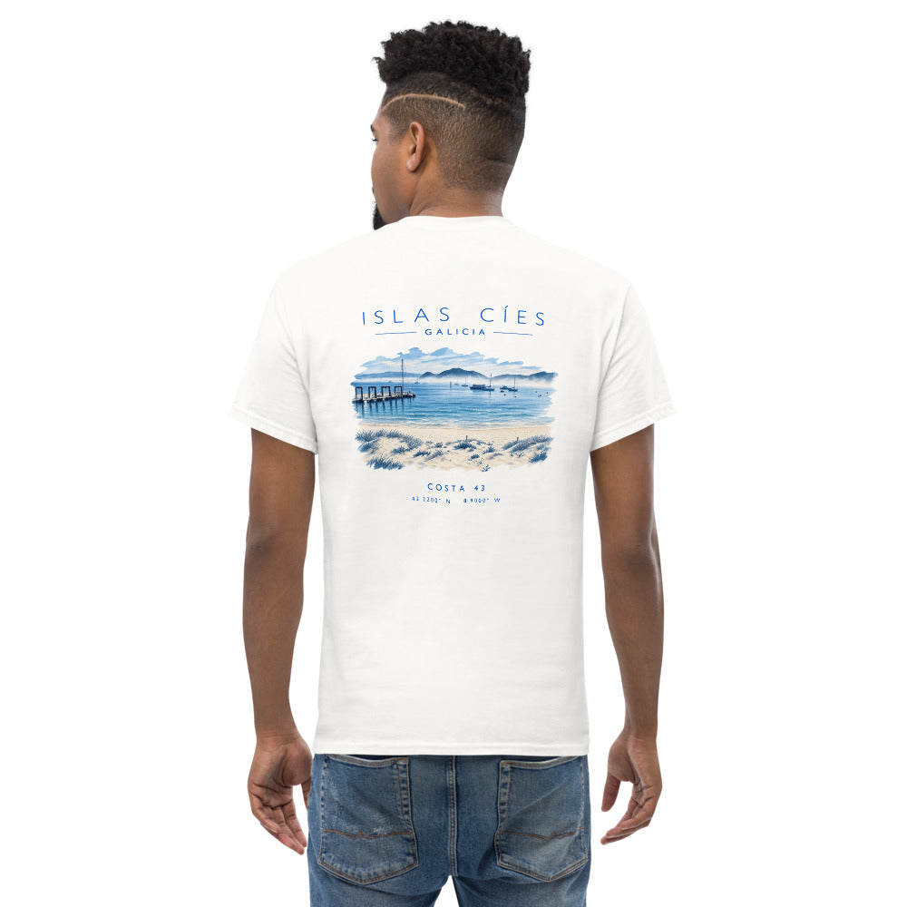 Camiseta Islas Cíes blanca de Costa 43, modelo de espaldas