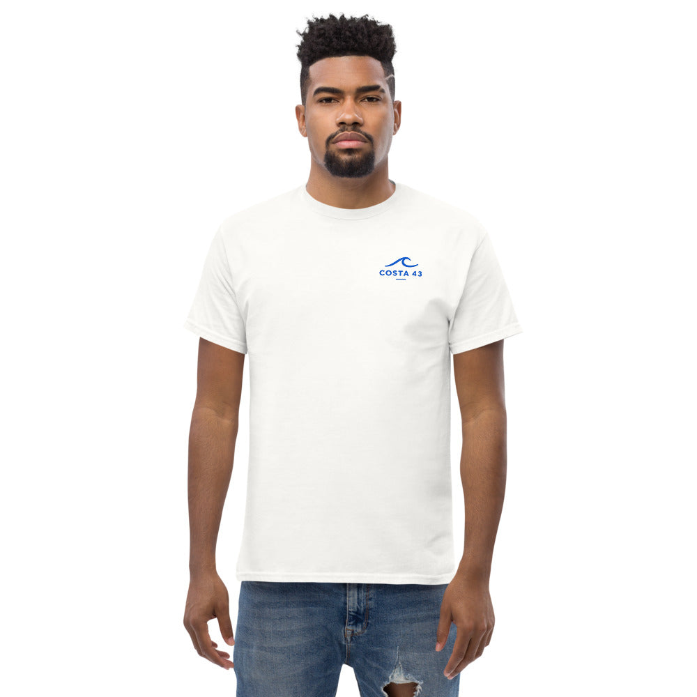 Camiseta Riazor blanca de Costa 43, modelo de frente
