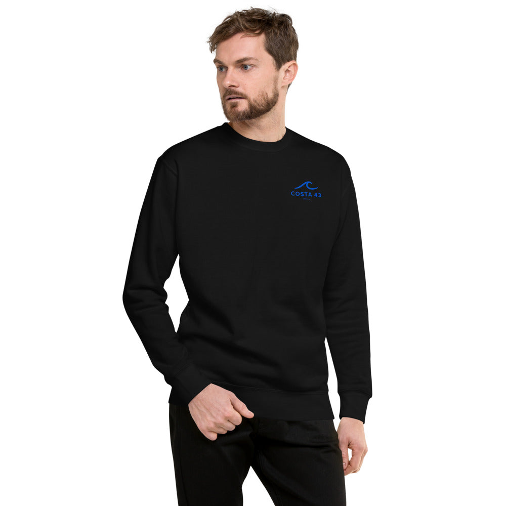 Sudadera Razo negra de Costa 43, modelo de frente