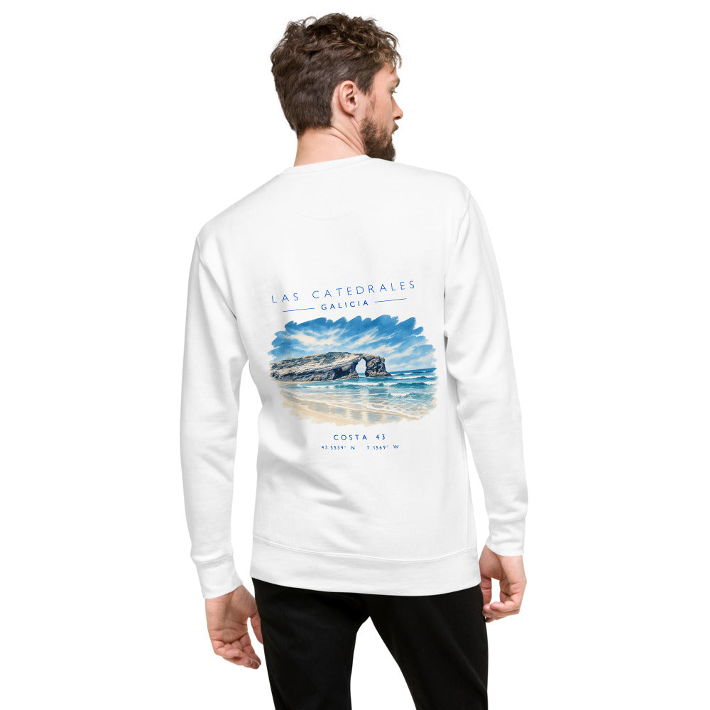 Sudadera Las Catedrales blanca de Costa 43, modelo de espaldas